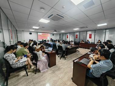 c0edbce6cc214664e6a8480a3650427