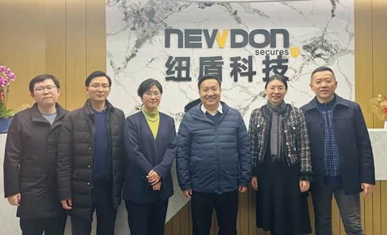 59b1feaee0fdd34591d576576e8f3de